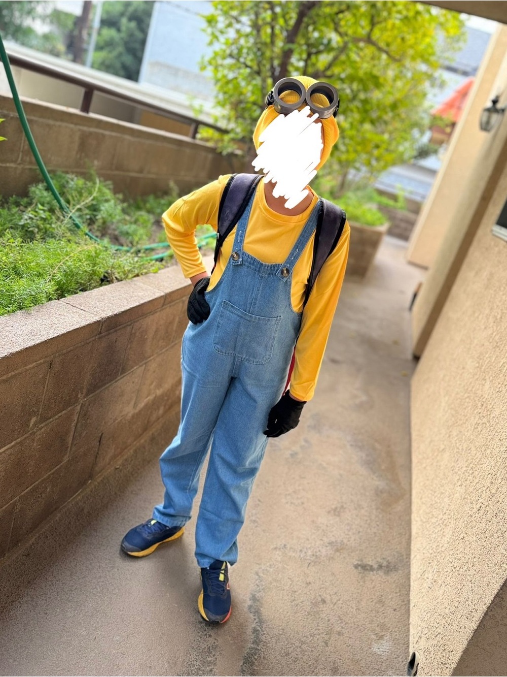 Kids Minion Costume Set Yellow Shirt Denim Overalls & Goggles